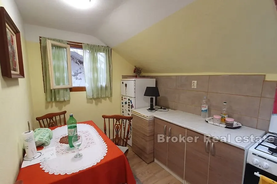 trosoban apartman u centru splita - slika 4