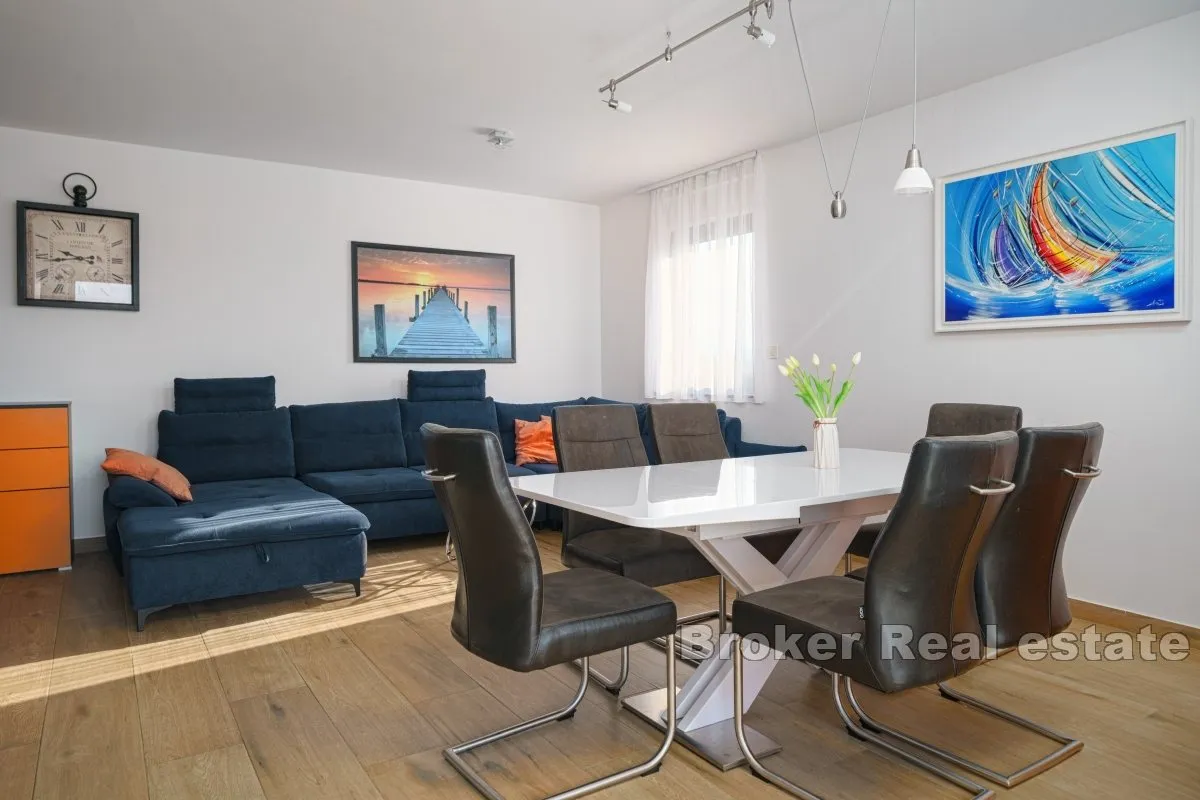 penthouse s pogledom na more - slika 5