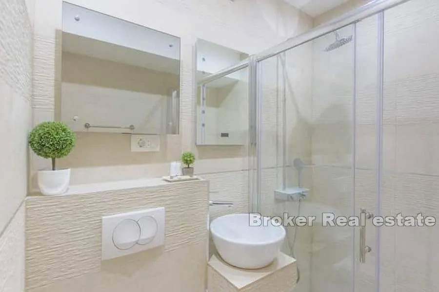 bačvice, apartman na jedinstvenoj lokaciji - slika 9
