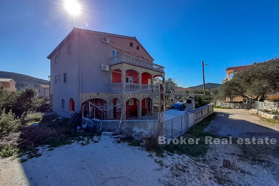 samostojeća kuća s pogledom na more - slika 13