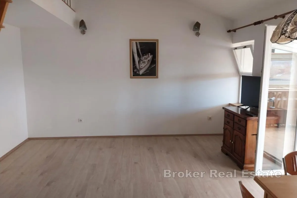 apartmanska kuća u blizini mora - slika 5