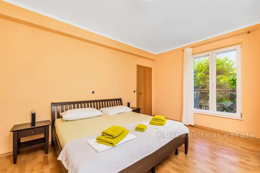 moderna vila sa bazenom i pogledom na more, na prodaju - slika 17