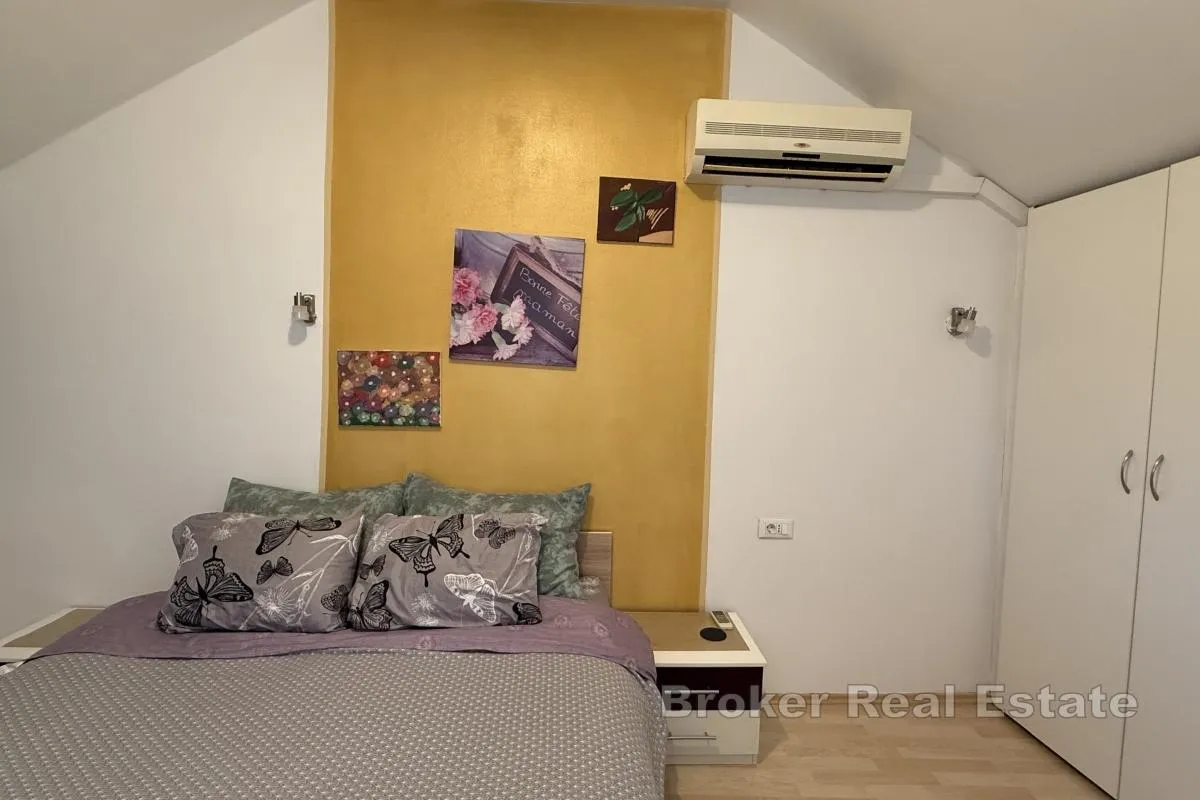 radunica, split centar, dvojna kuća za prodaju - slika 12