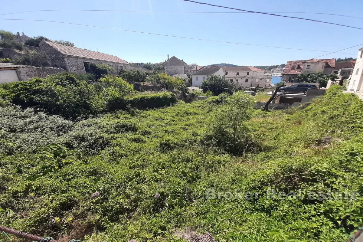Građevinsko zemljište blizu mora - Brač, Brač