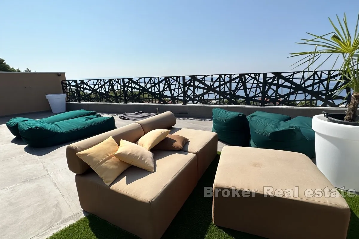 jedinstvena apartmanska vila s pogledom na more - slika 18