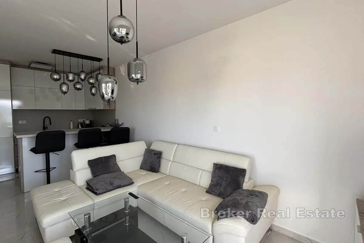 izvanredan penthouse stan s krovnom terasom i otvorenim pogledom na more - slika 5