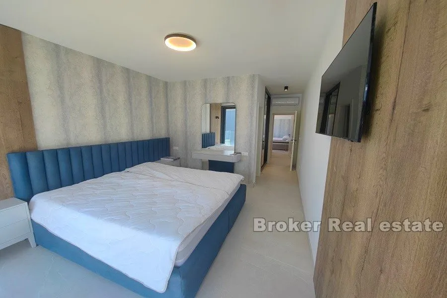 penthouse s pogledom na more - slika 14