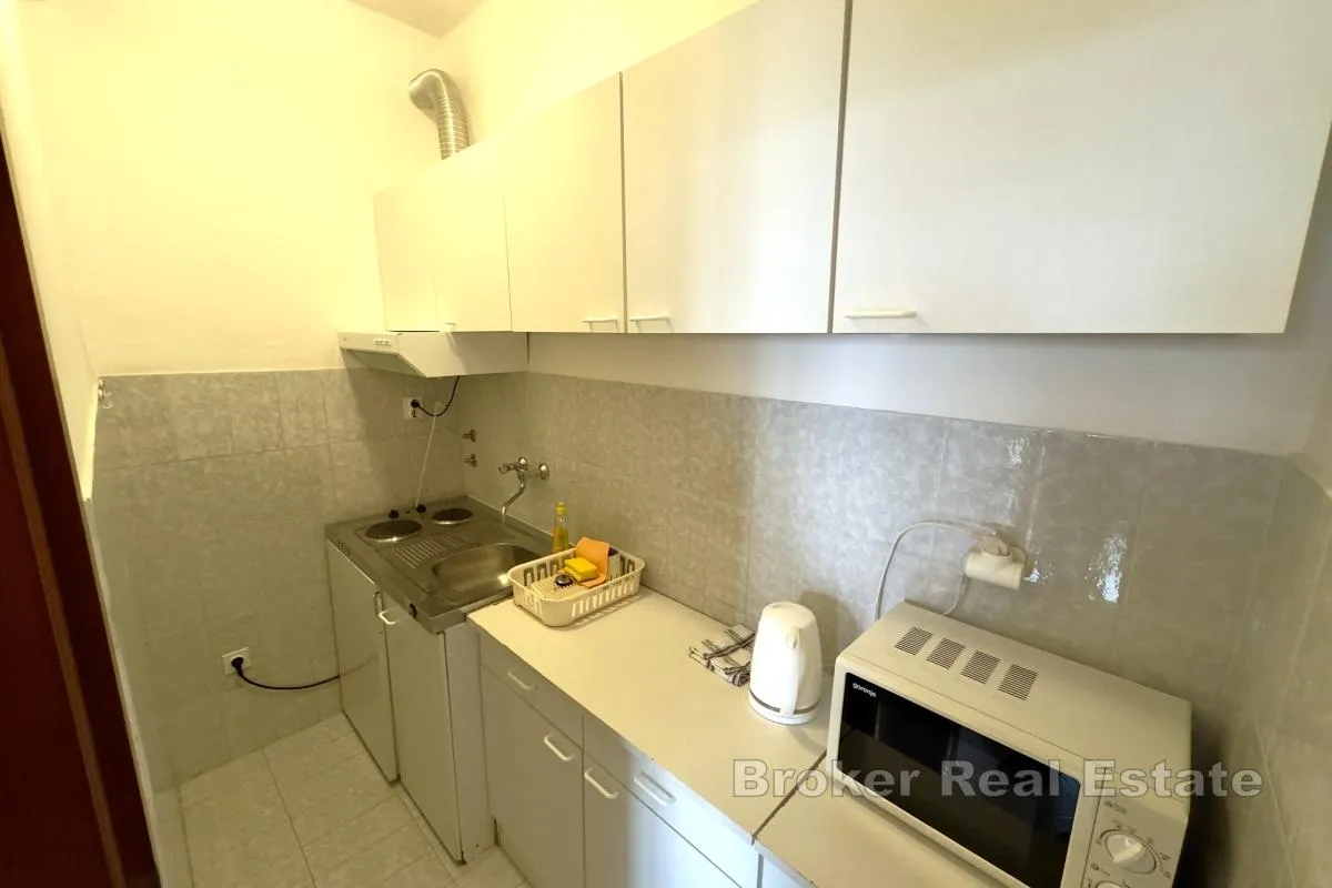 apartmanska kuća u prvom redu do mora - slika 6