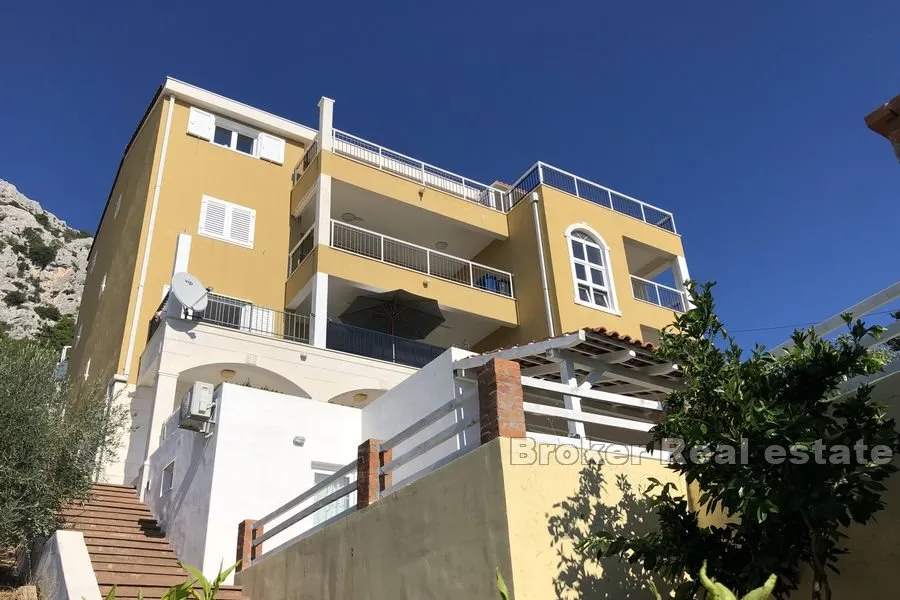 novouređeni apartman s pogledom na more - slika 2