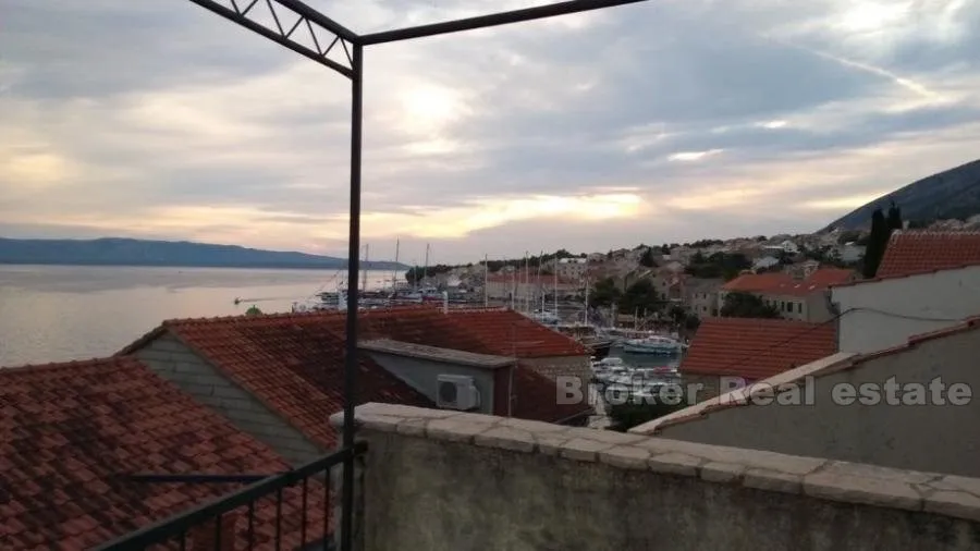 kamena kuća u centru bola, na prodaju - slika 3