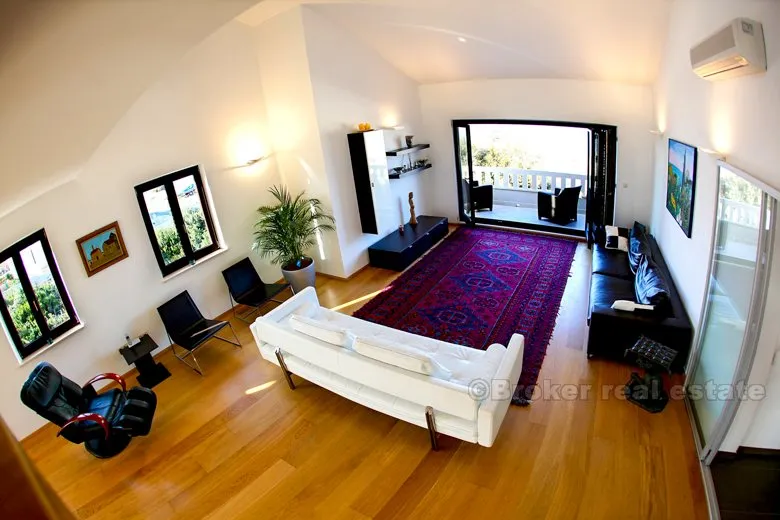 villa smješten u lijepoj uvali, na prodaju - slika 14