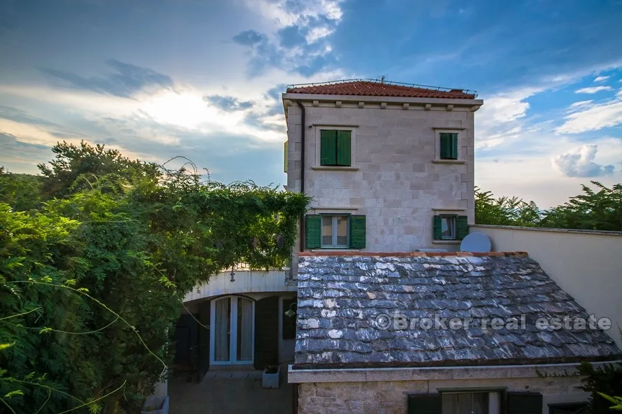kamena kuća s bazenom i otvorenom pogledom, na prodaju - slika 5