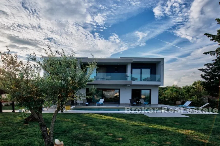 Moderna vila s bazenom - Krk