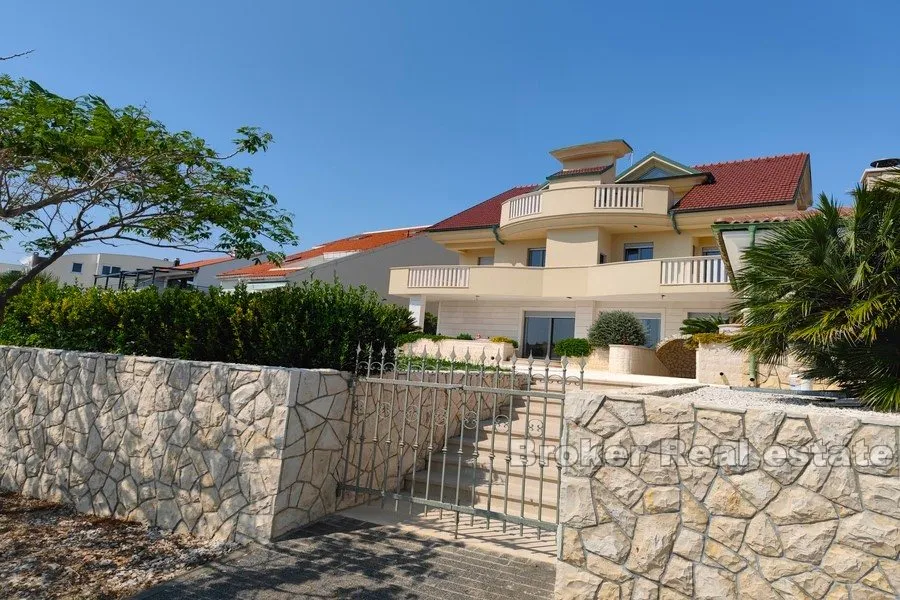 penthouse prvi red do mora - slika 2