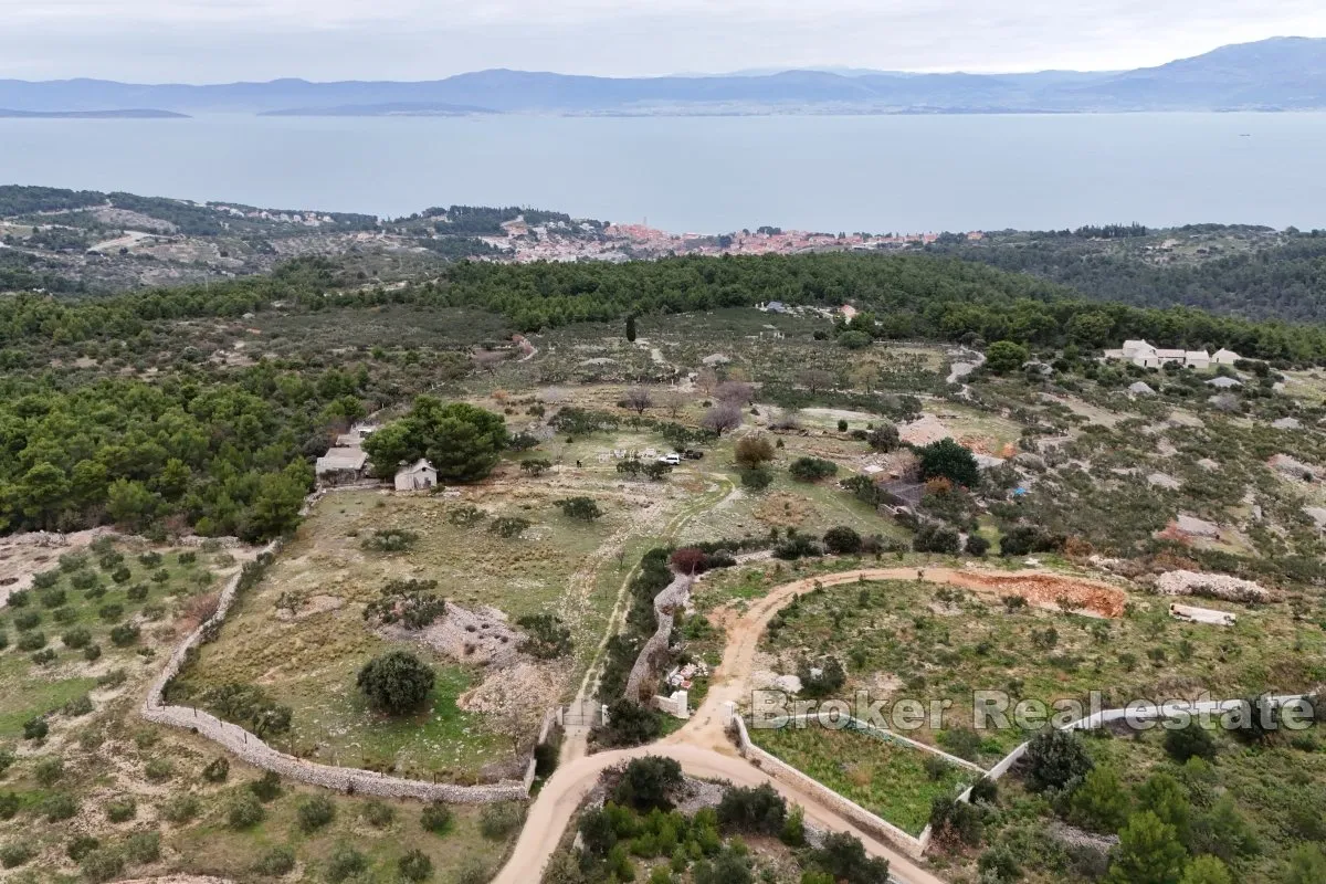 Prostrano imanje na idiličnoj lokaciji - Brač, Brač