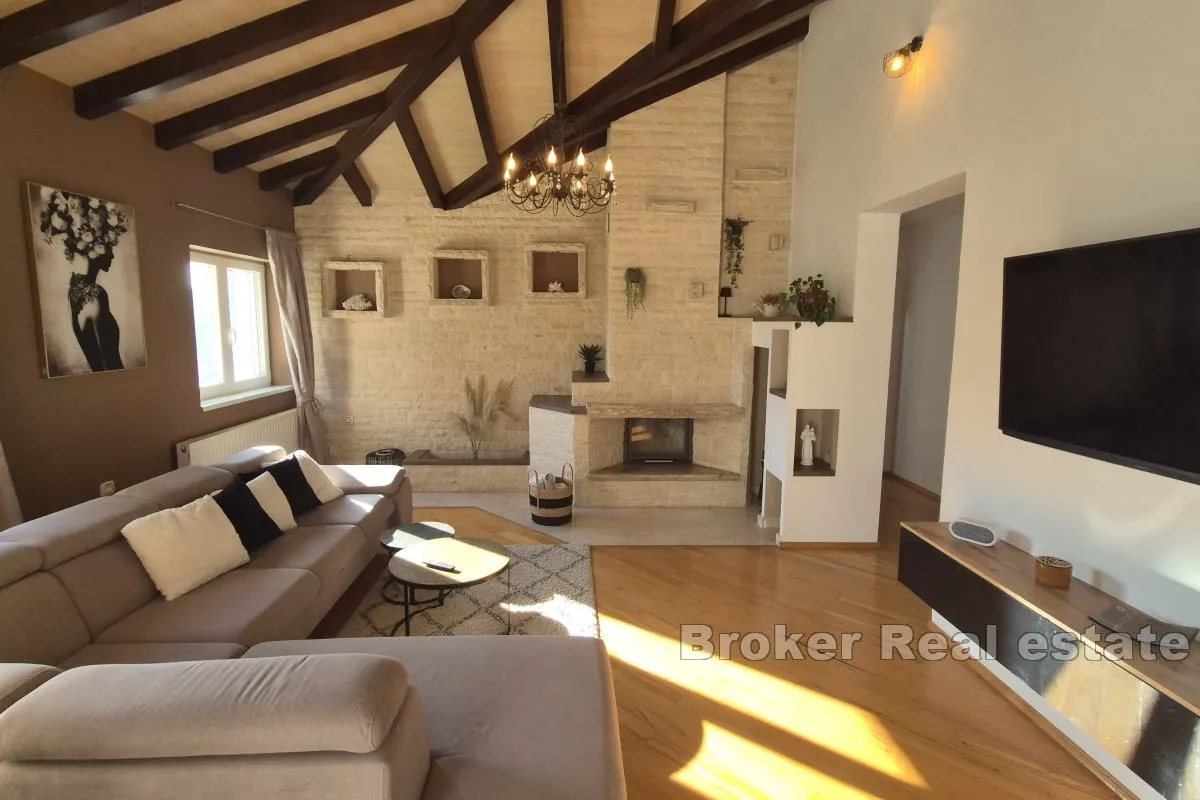 moderna vila s bazenom - slika 4