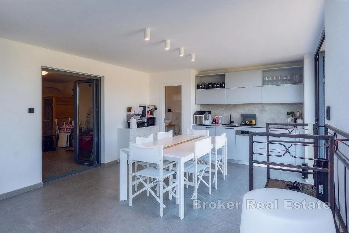 kuća s bazenom i pogledom na more - slika 6