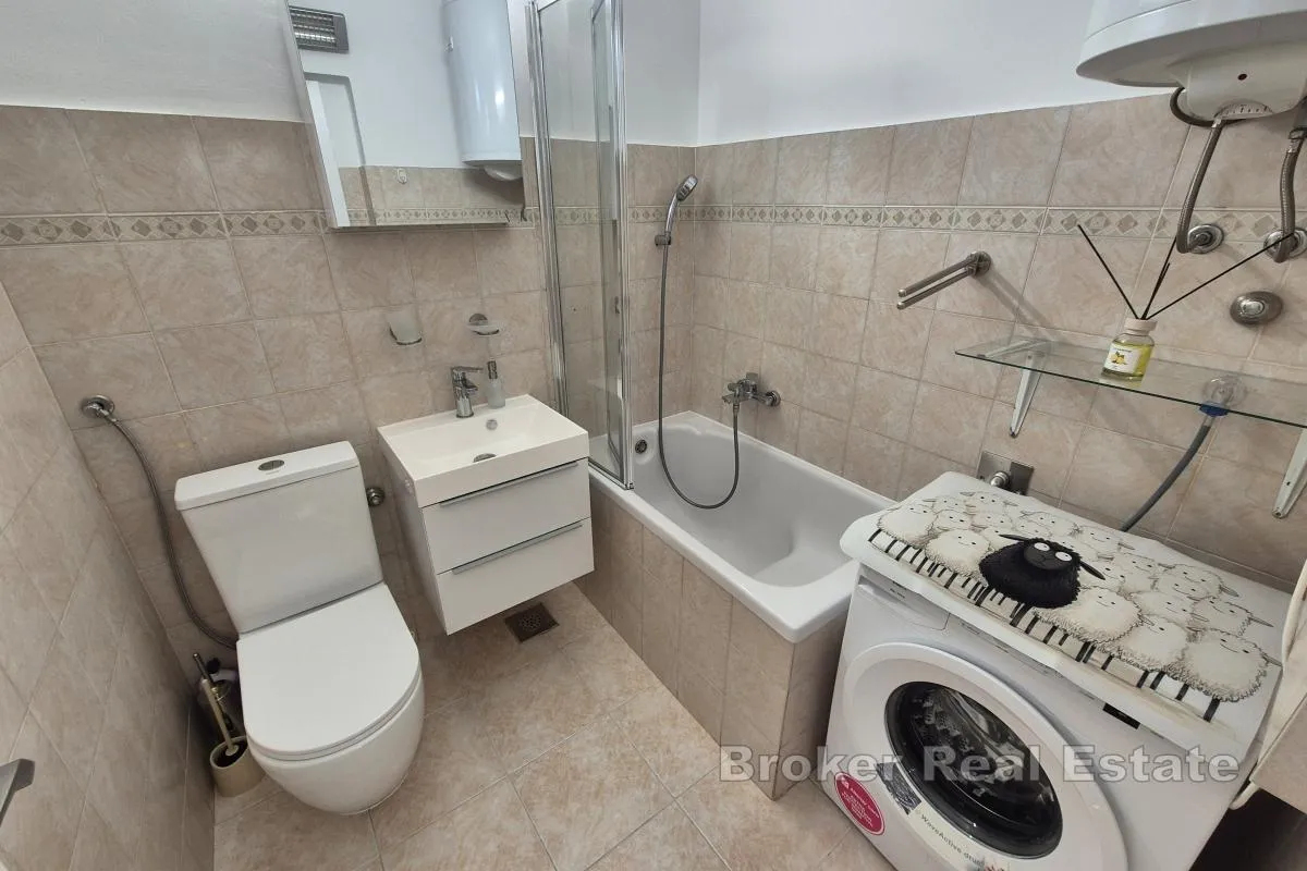 renovirani stan za dugoročni najam - slika 5