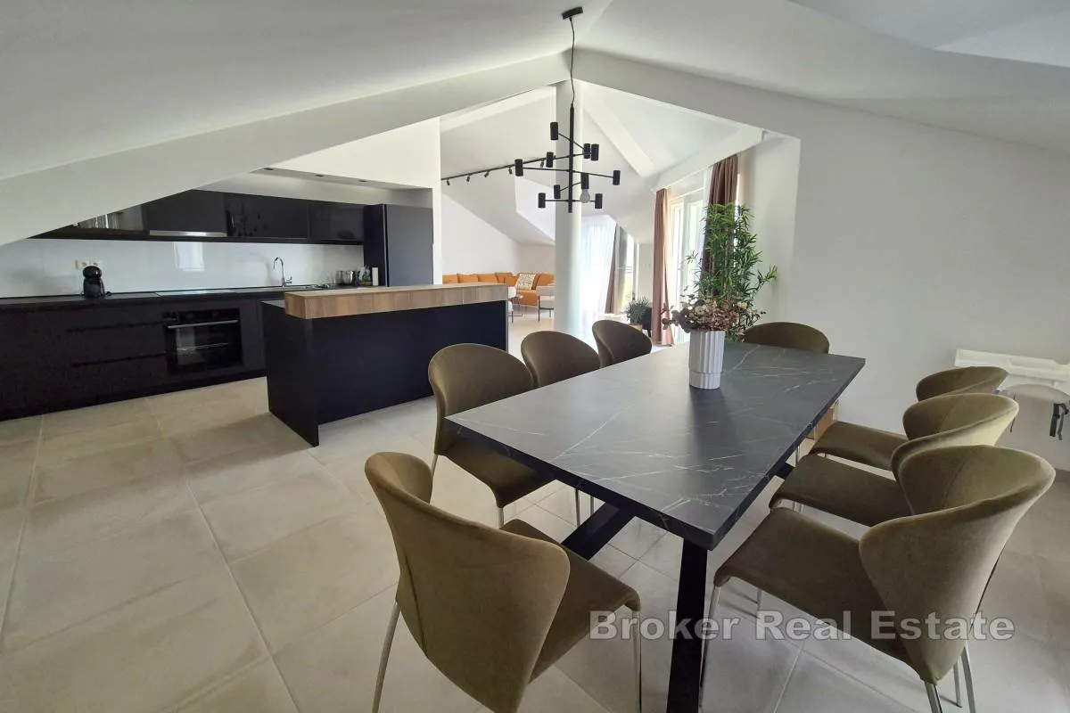 Penthouse apartman, s pogledom na more - Kaštel Gomilica, Kaštela