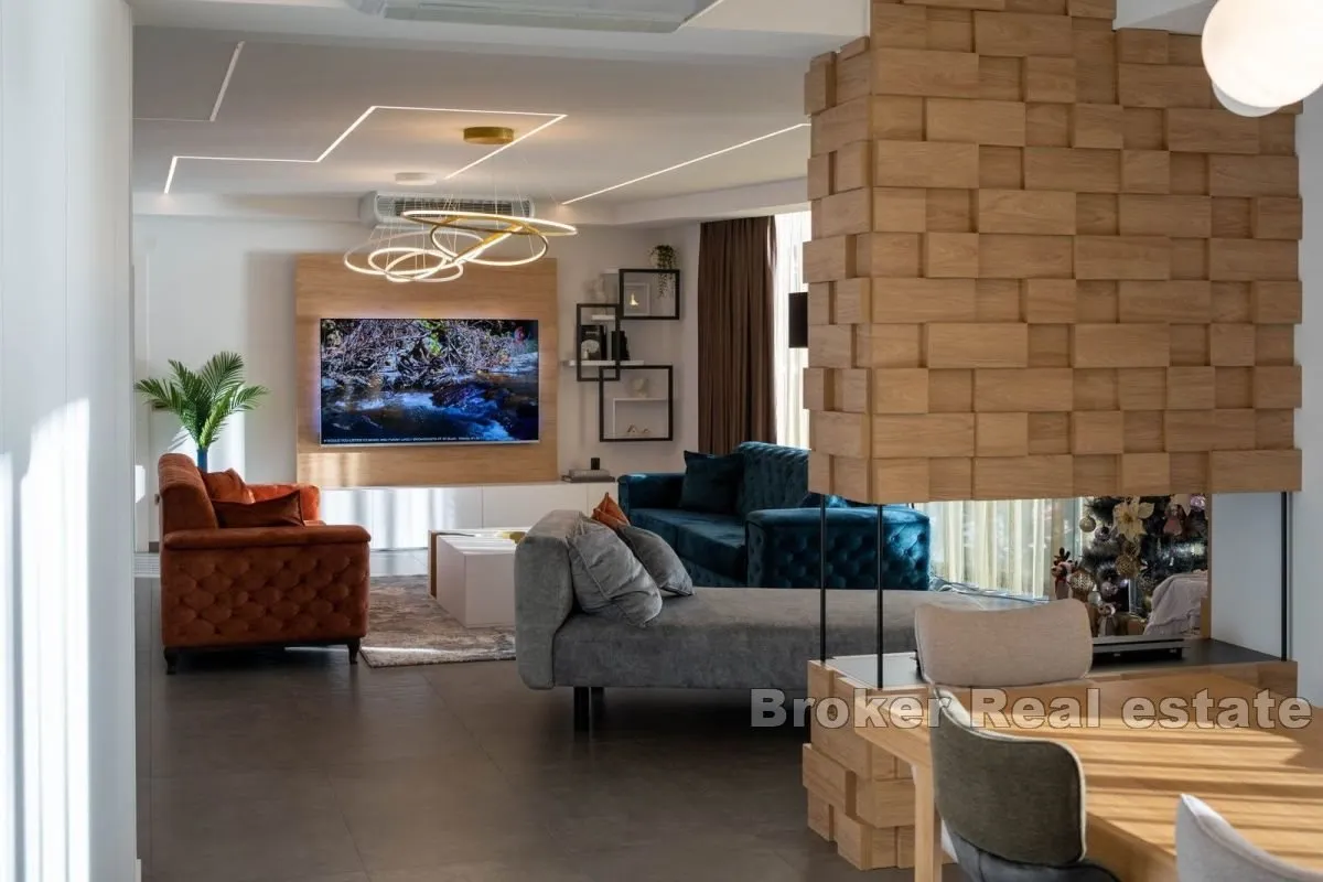 penthouse s pogledom na more na dominantnoj poziciji - slika 3