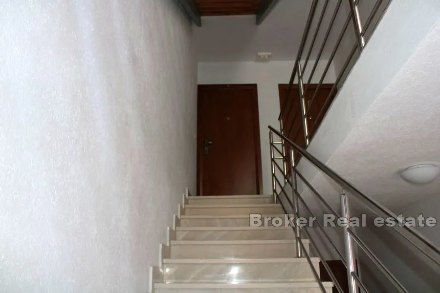 apartmanska kuća s pogledom na more - slika 6