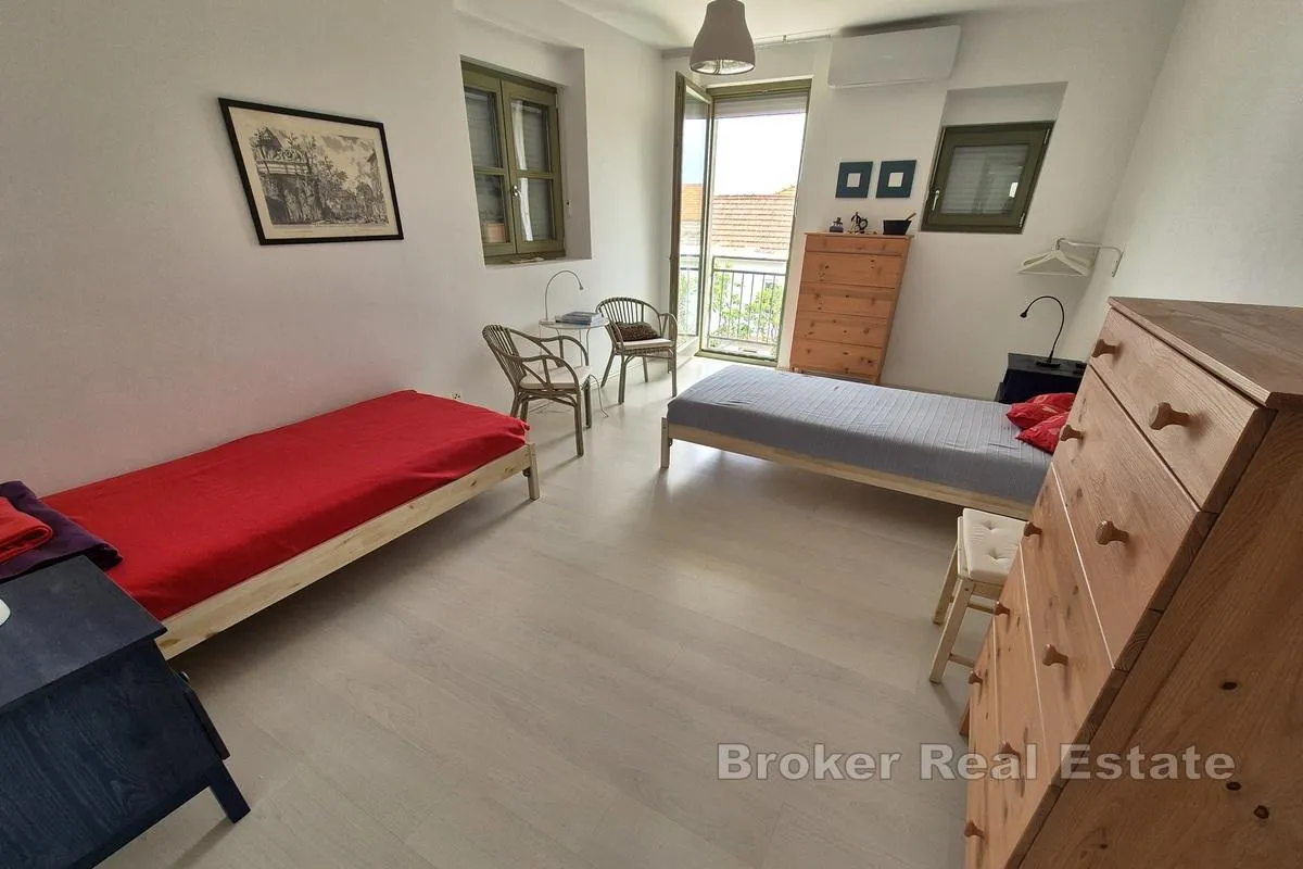 atraktivni apartman na tri etaže s pogledom na more - slika 8