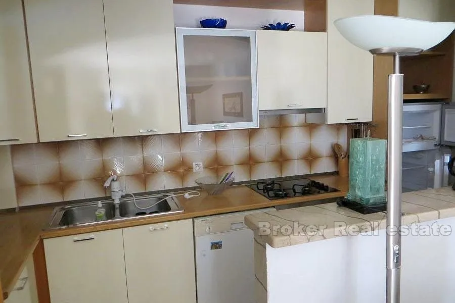 apartmanska kuća, na prodaju - slika 16