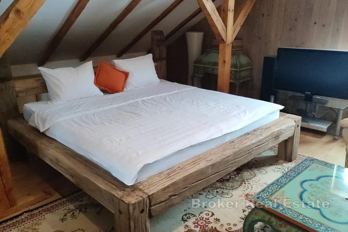 predivna kuća s imanjem - slika 8