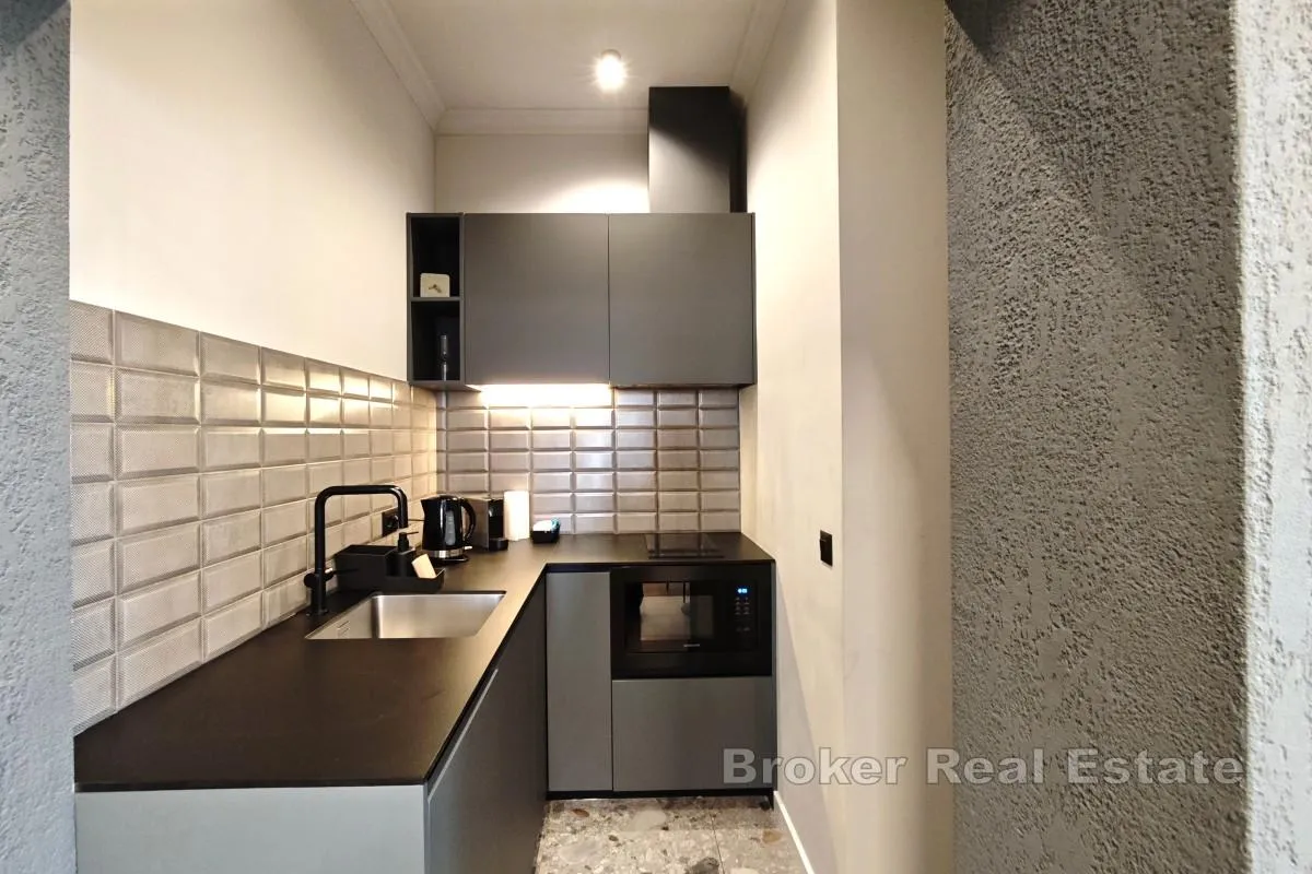 uhodane apartmanske jedinice u centru grada - slika 9