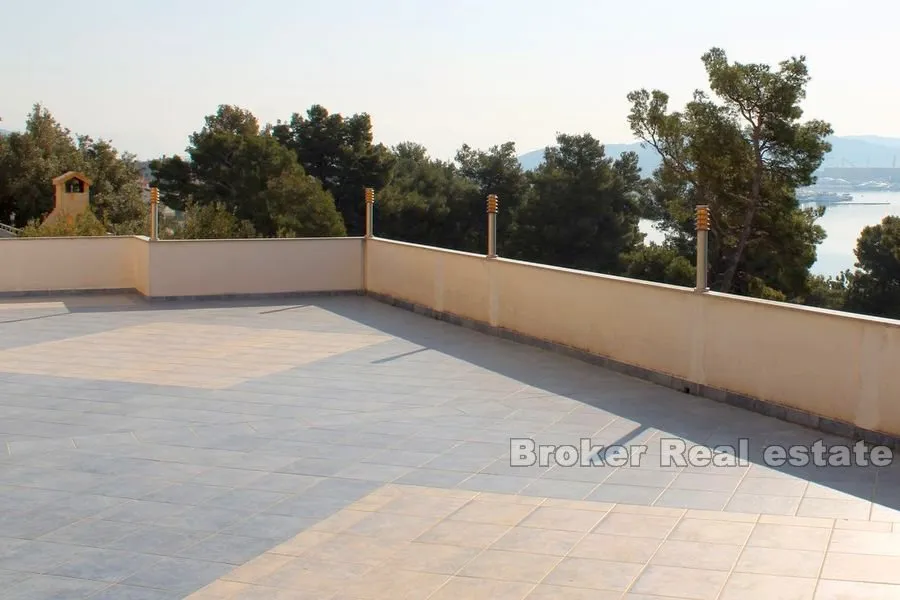 apartmanska kuća sa pogledom na more - slika 3