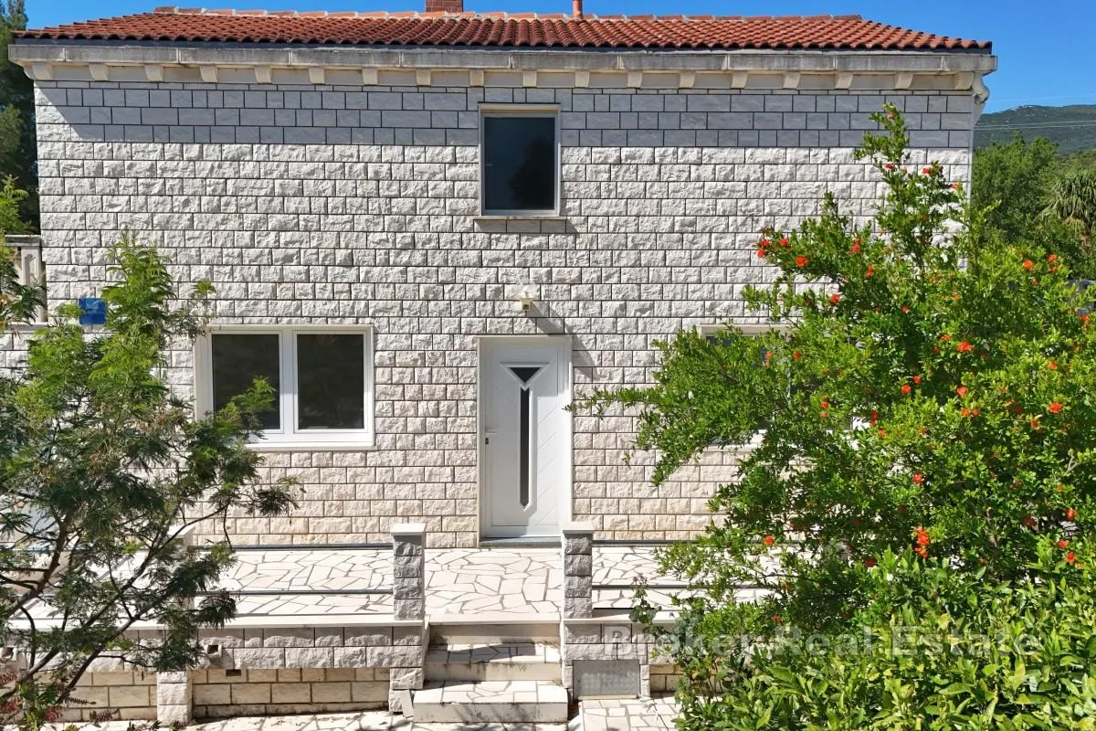 kamena obiteljska kuća pogodna za turizam - slika 7