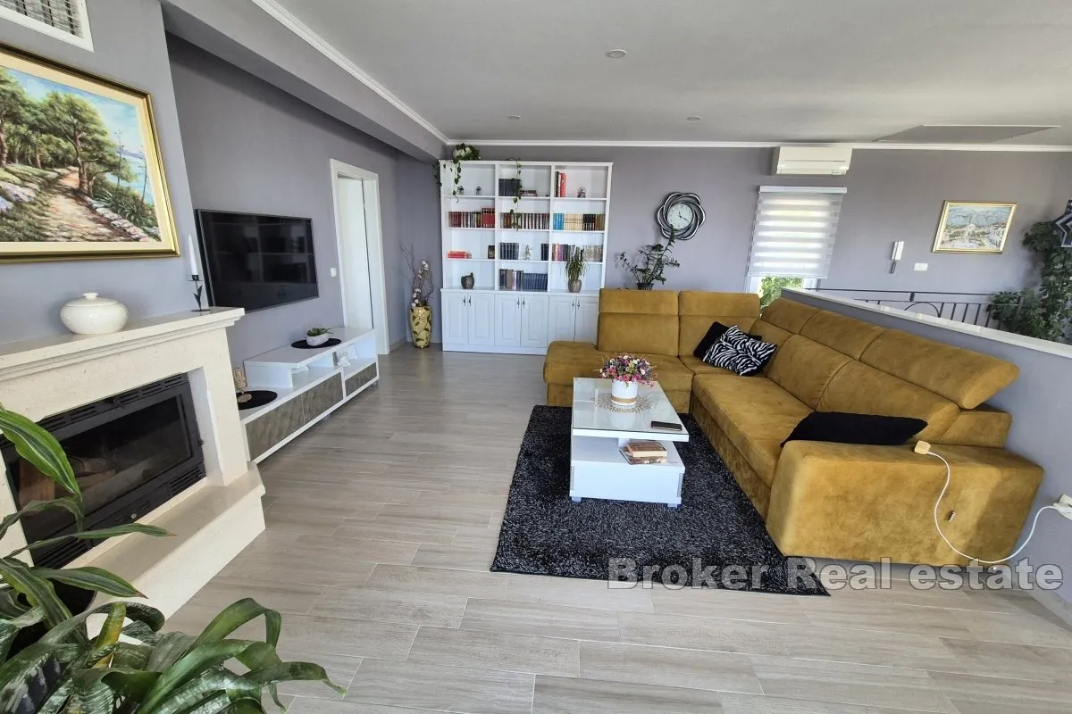 moderna samostojeća kuća sa 4 apartmana - slika 3