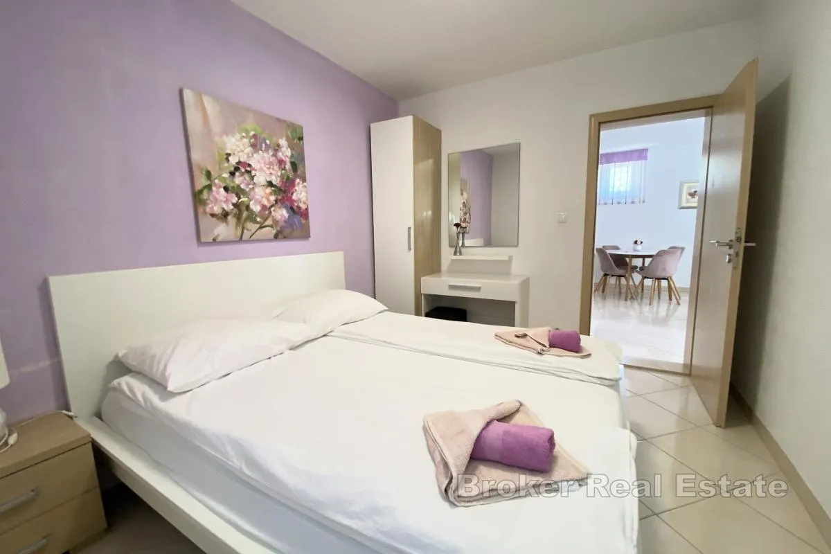 apartmanska vila prvi red do mora - slika 18