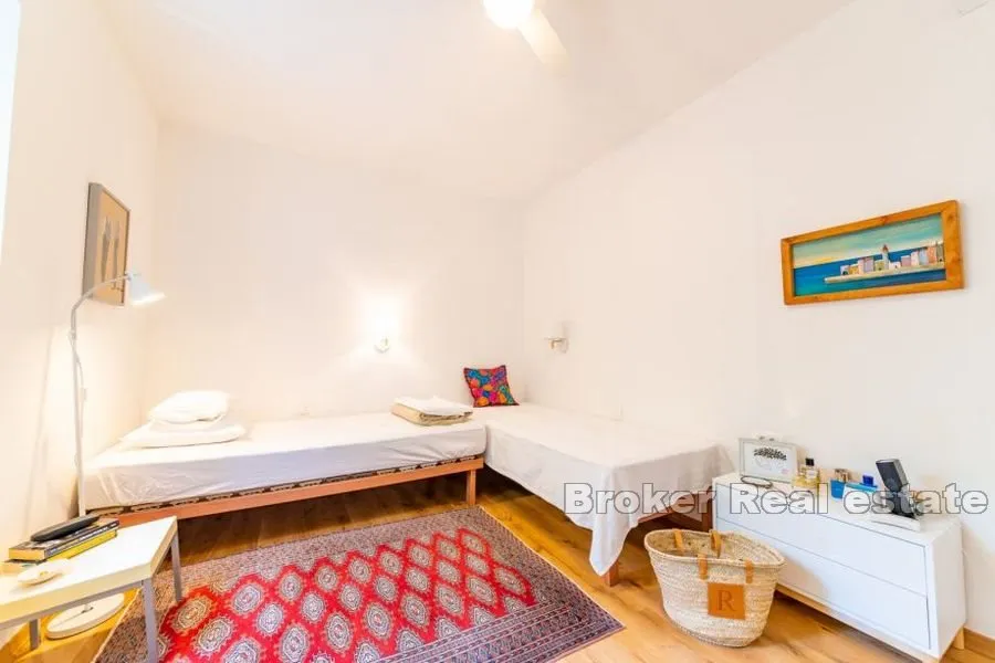 renovirana kamena kuća - slika 12