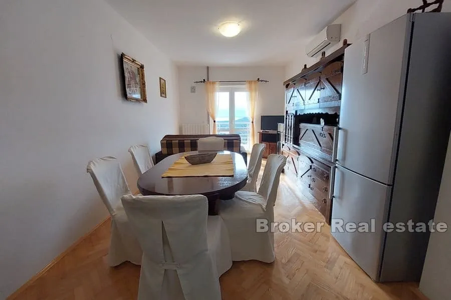 apartmanska kuća s bazenom - slika 4
