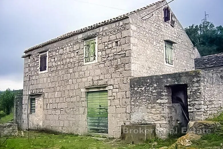 imanje sa starim kamenim kućama - slika 19