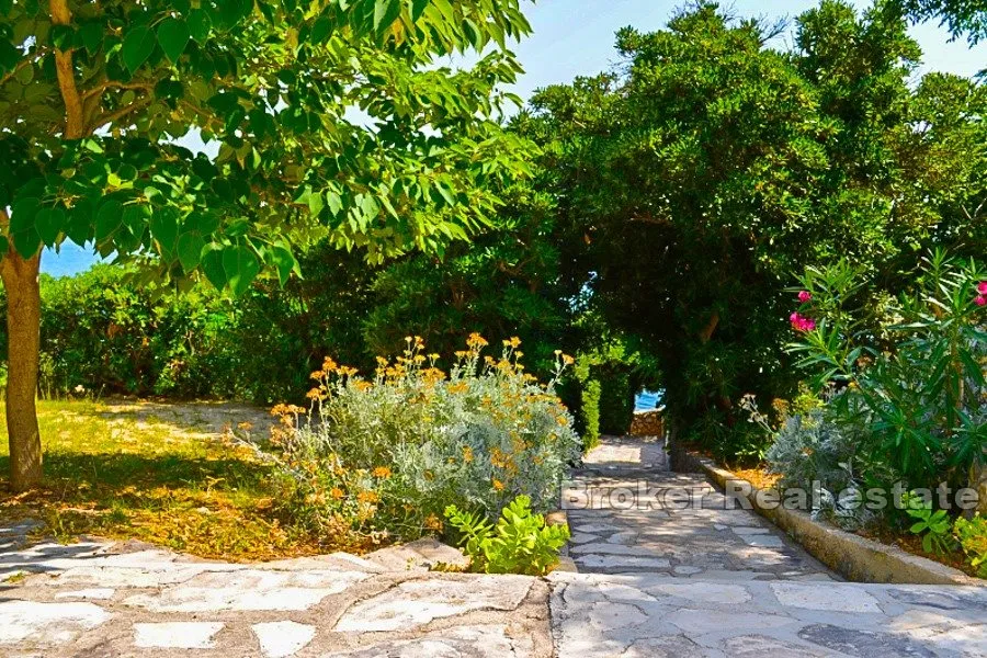kuća, prvi red do mora, uz samu plažu. - slika 4