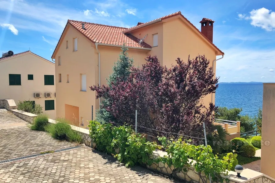 krasna kuća pokraj primoštena - slika 3