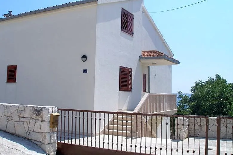 samostojeća kuća s vrtom, na prodaju - slika 7