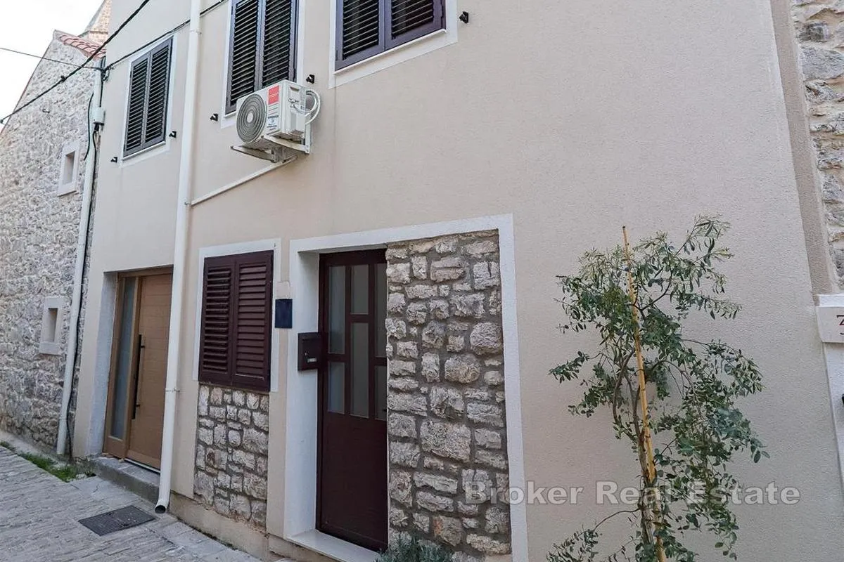 kuća u centru biograda - slika 16