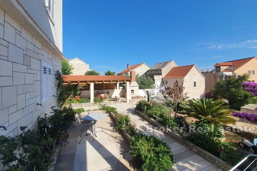 apartmanska kuća sa pogledom na more - slika 12
