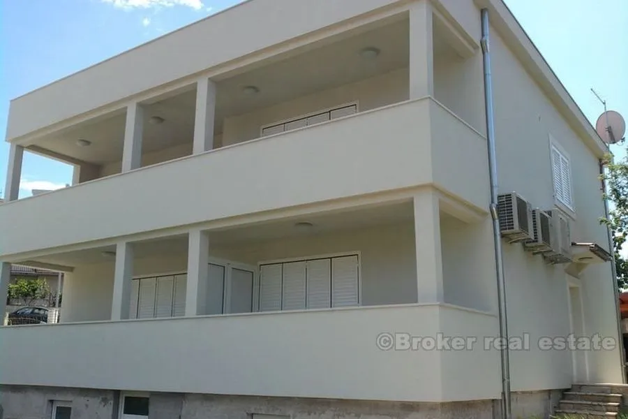 vila od 280m2 na parceli od 521m2, na prodaju - slika 2