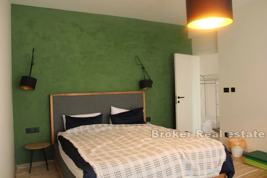 vila s bazenom i otvorenim pogledom na more - slika 7
