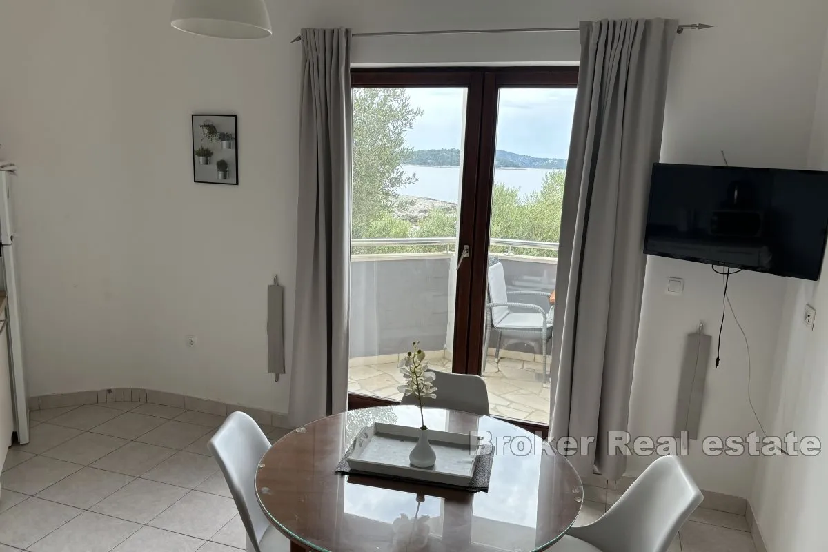 trosoban apartman s pogledom na more - slika 6