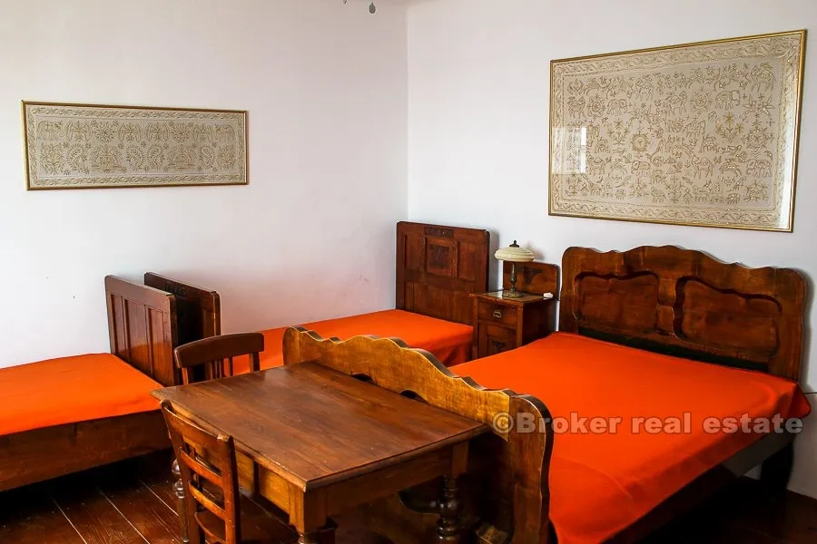 renovirana kamena kuća uz more, na prodaju - slika 6