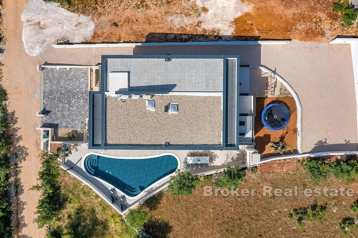 moderna kuća s dva apartmana nedaleko od mora - slika 19