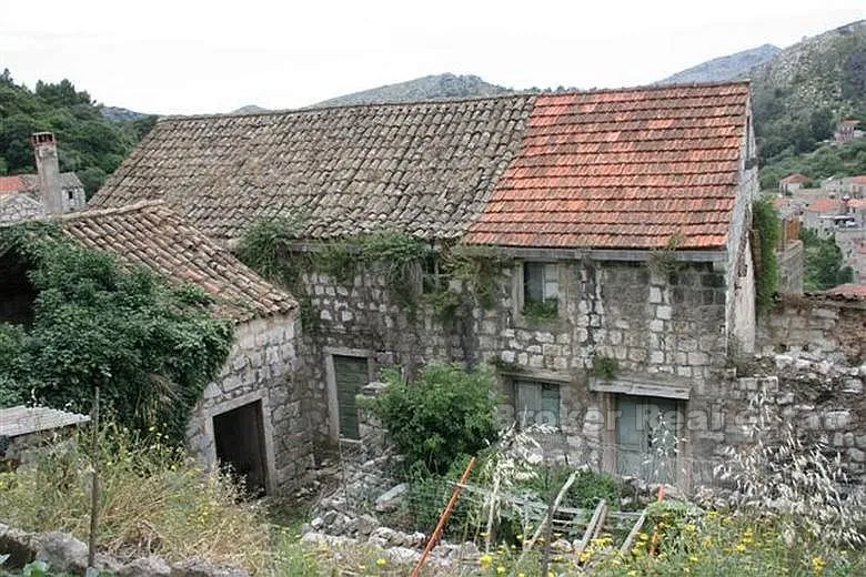 ruševna kamena kuća, na prodaju - slika 6