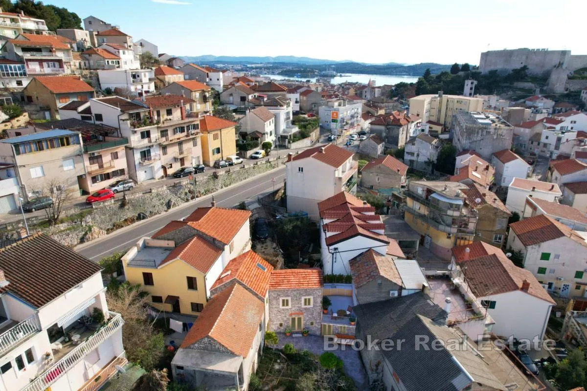 dalmatinska kamena kuća za renovaciju s projektom - slika 3