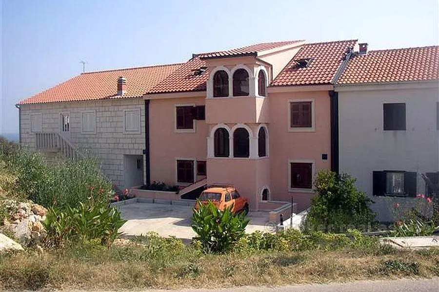 apartmanska kuća, na prodaju - slika 2