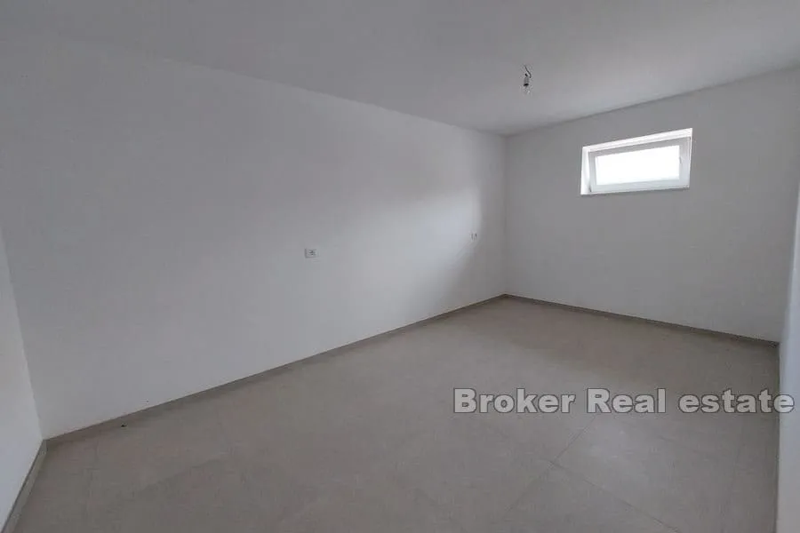 dvosoban apartman s pogledom na more - slika 8